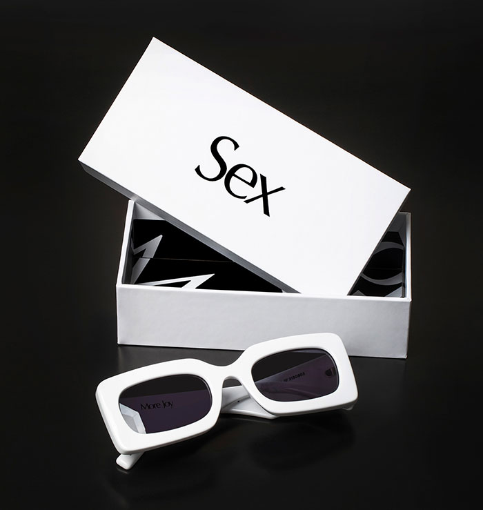 英国品牌Christopher Kane和Le Specs联名太阳眼镜亮相图片4