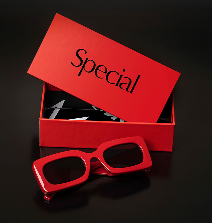 英国品牌Christopher Kane和Le Specs联名太阳眼镜亮相图片5